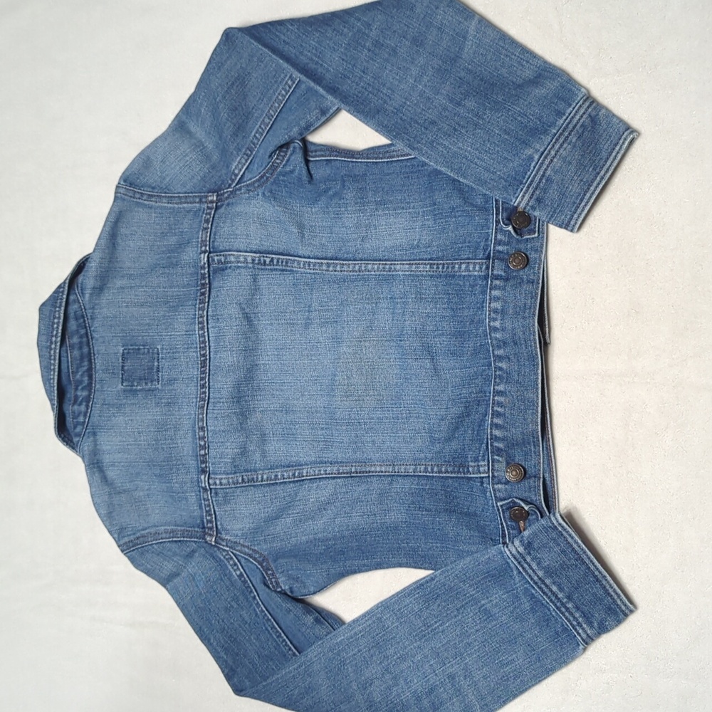Old Navy Cropped Women's Blue Denim Trucker‎ Jacket Size Medium - Picture 4 of 5
